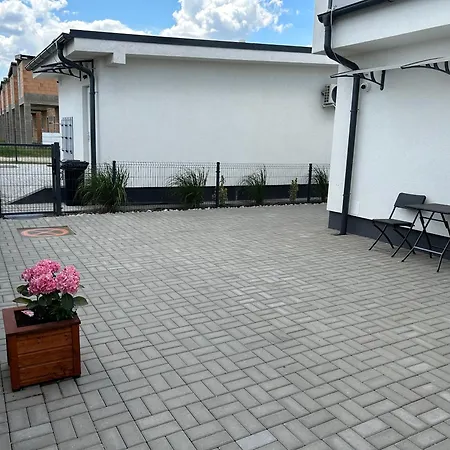 Apartman Zuzana Nesvady 客房 照片